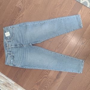 NWT J. Crew Toothpick 9" With Perfecting Pockets Light Blue Jeans Women's 32P